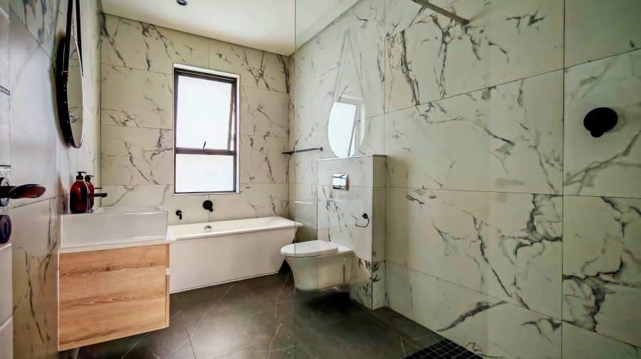 4 Bedroom Property for Sale in Sitari Country Estate Western Cape